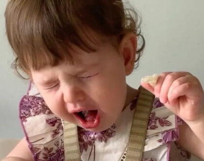 choking vs gagging baby differences