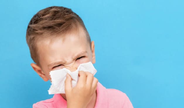 rubbing itchy eyes seasonal allergies