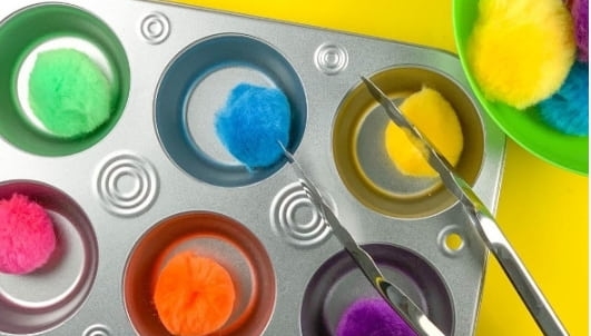 bilateral coordination hands play