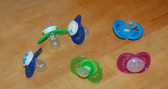 pacifier snipping technique