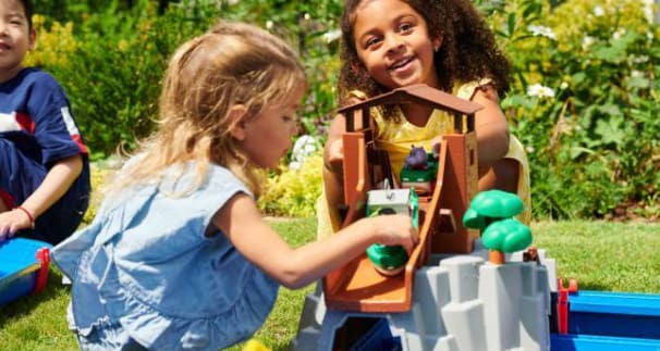 Cooling Toddler Summer Activities