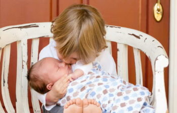 Preparing firstborn new sibling